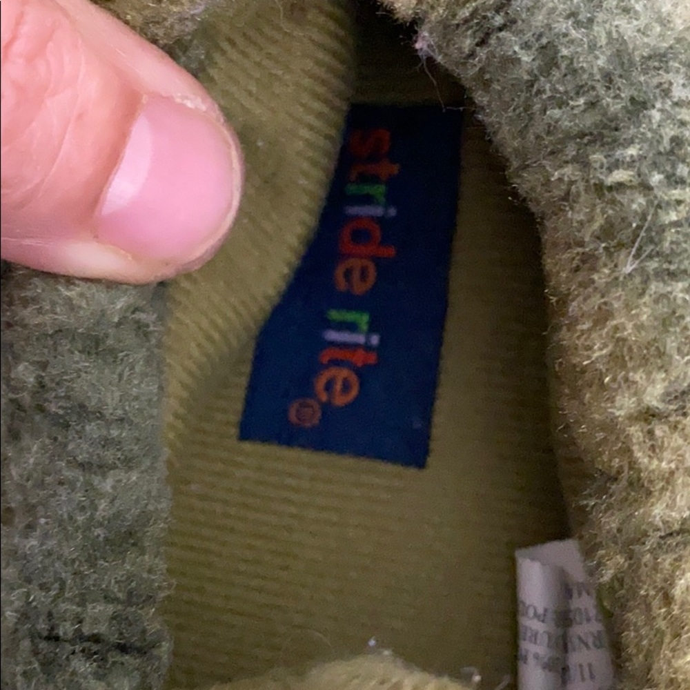 Stride Rite Alligator Slippers - Picture 2 of 5